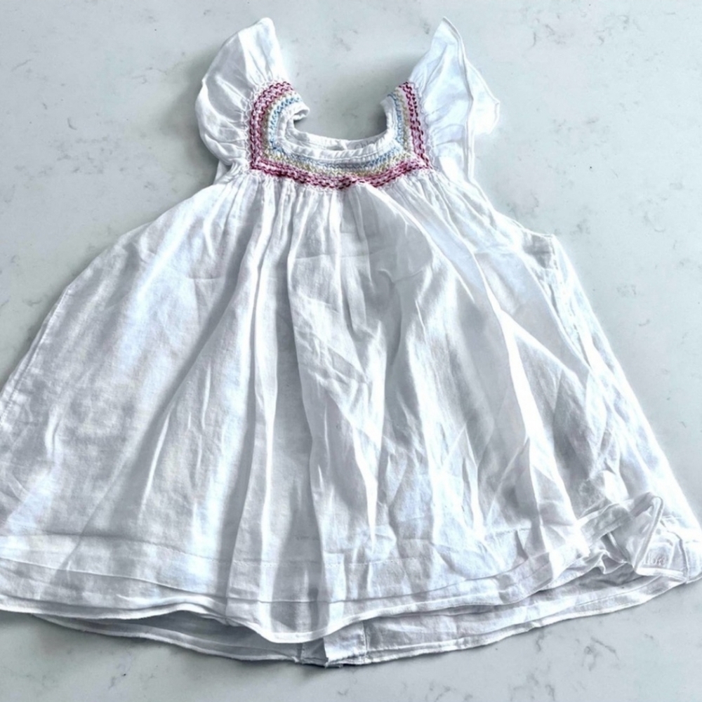 Chloe girls white cotton smocked dress size 18 months